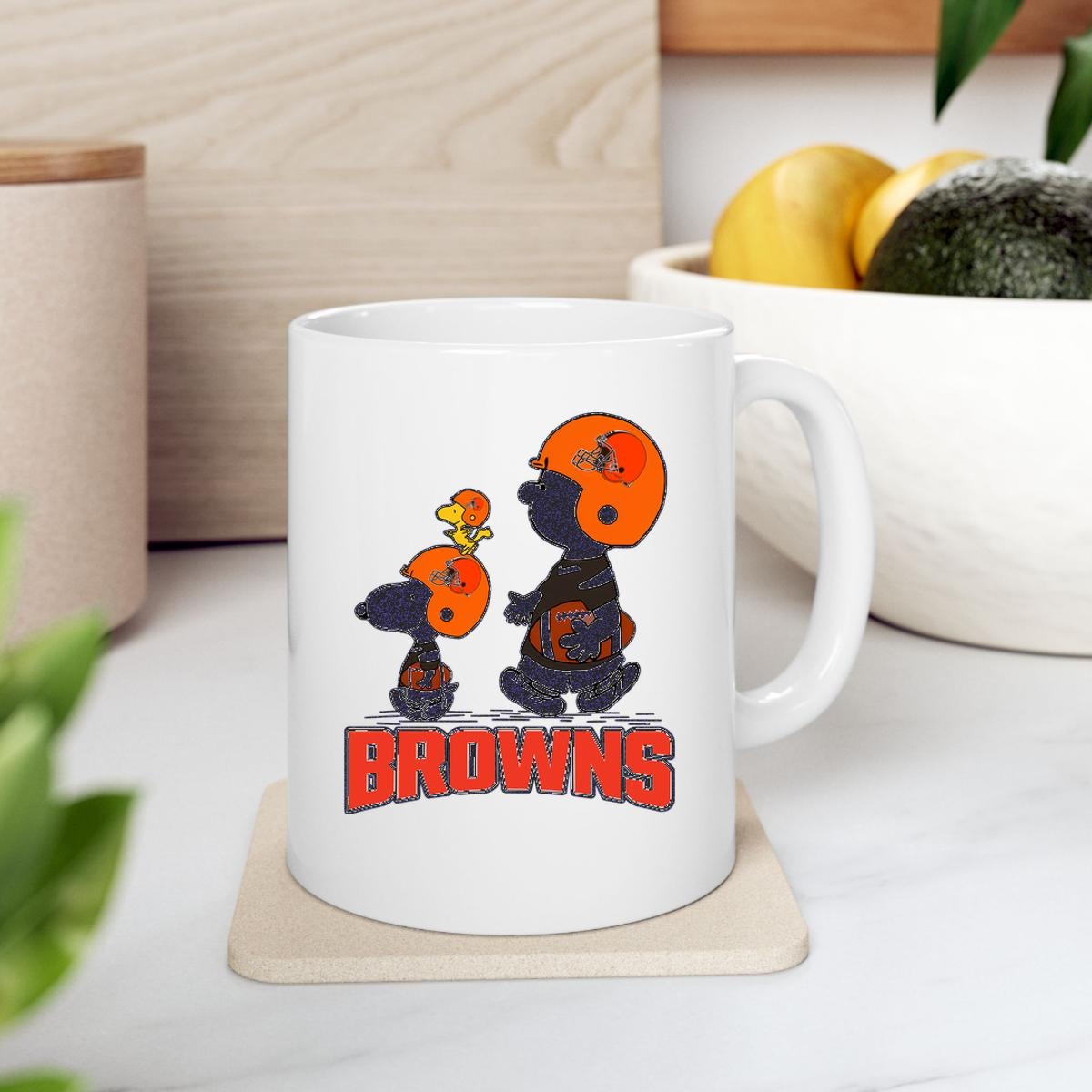 Peanuts Charlie Brown And Snoopy Dog Cleveland Browns Mug 2
